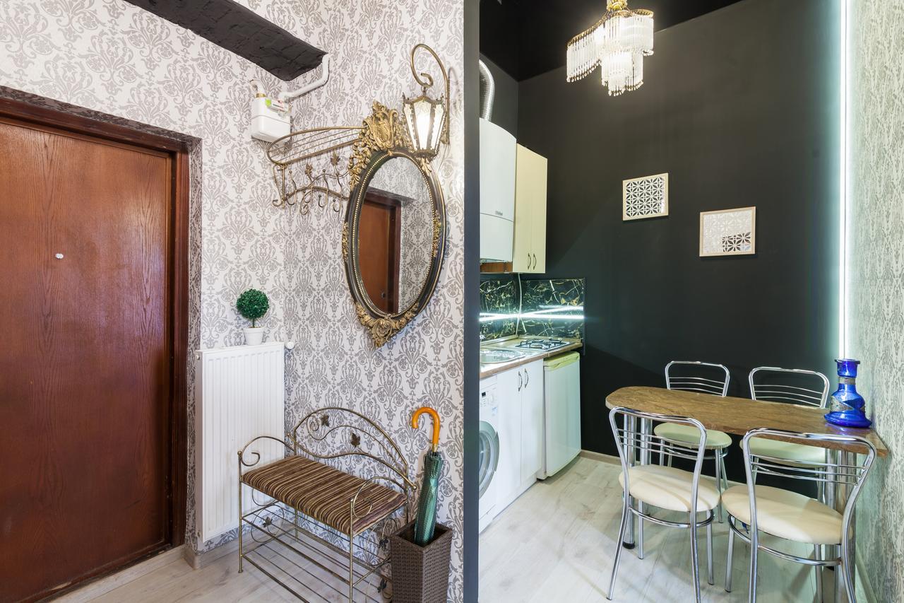 Austrian Apartments Leopolli Near Railway Station Lwów Zewnętrze zdjęcie